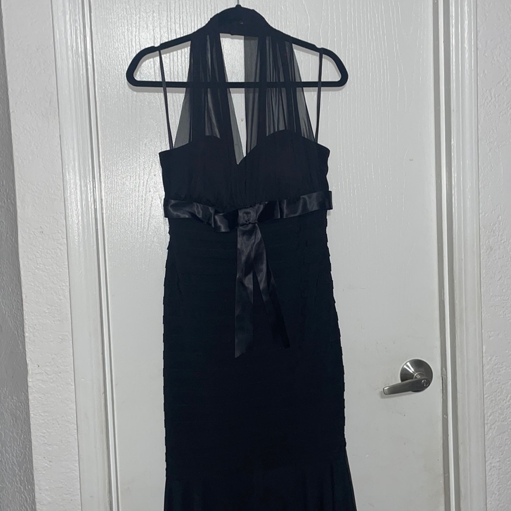 Beautiful black color straps less on the back